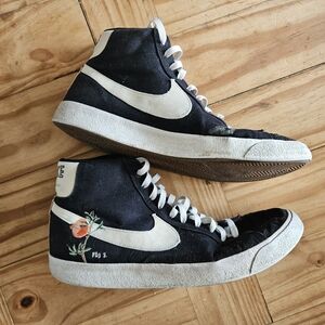 Nike Black Pomegranate Blazers 11.5